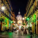 Panorámica de una de las calles más importantes Zaragoza, y al fondo el Pilar