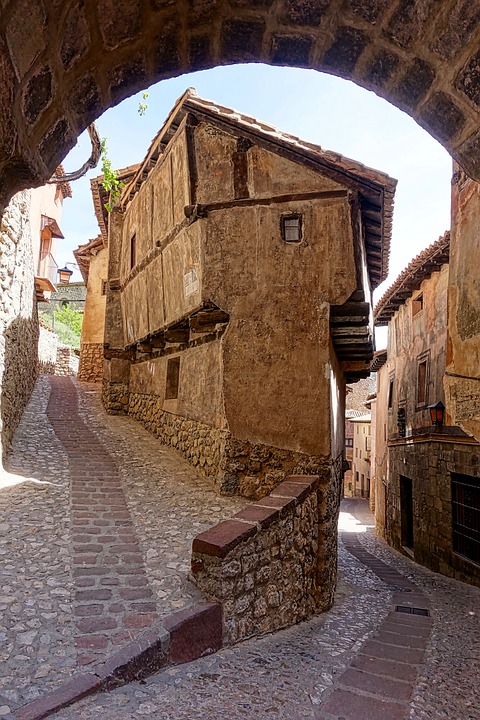 Una de las calles más bonitas de Albarracín