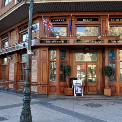 La fachada del bar Canterbury Salamero de Zaragoza, donde se llevan a cabo conversaciones en inglés