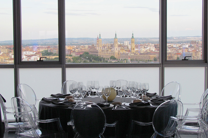 Terraza de World Trade Center en Zaragoza